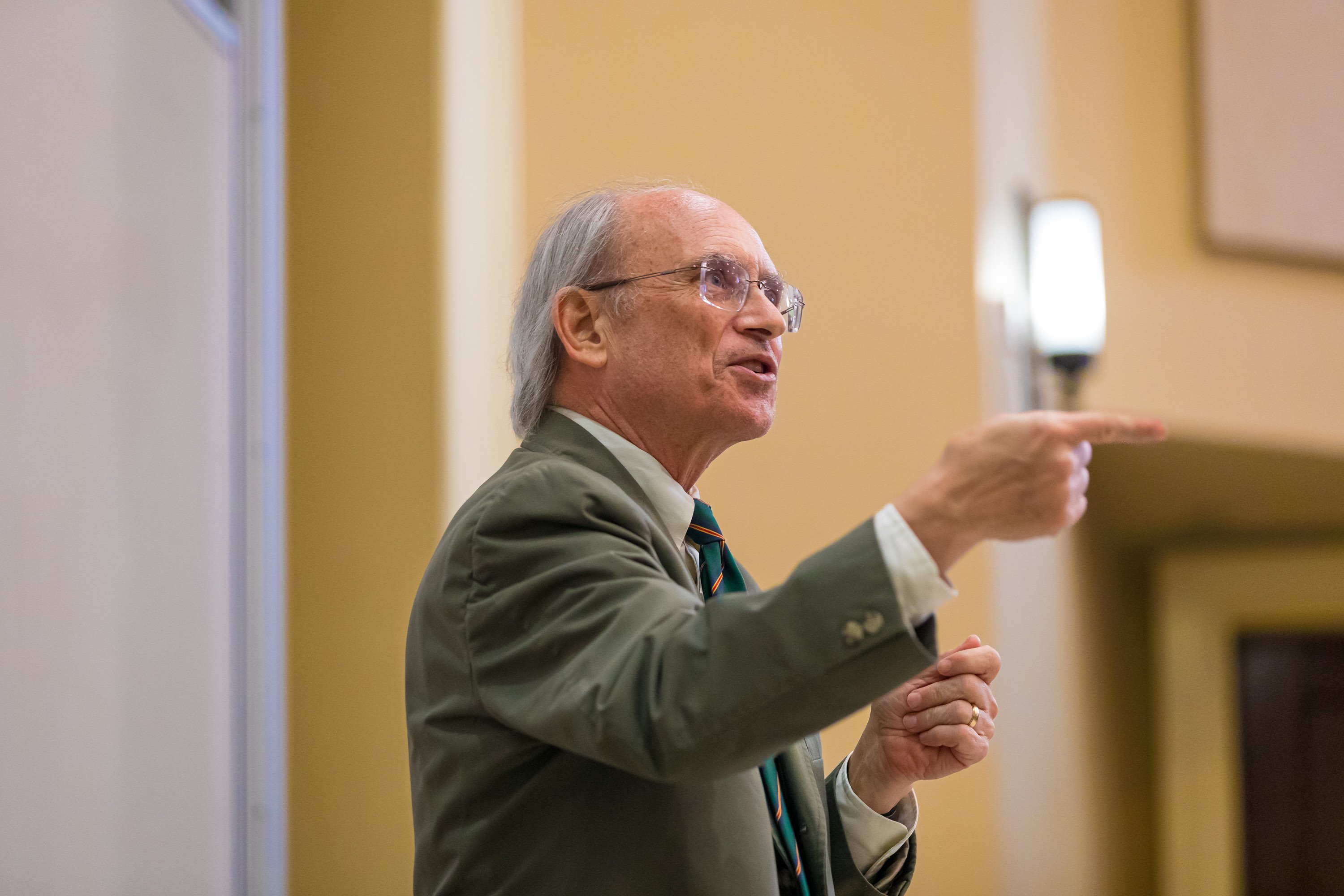 Photo of professor Mark Killenbeck lecturing 